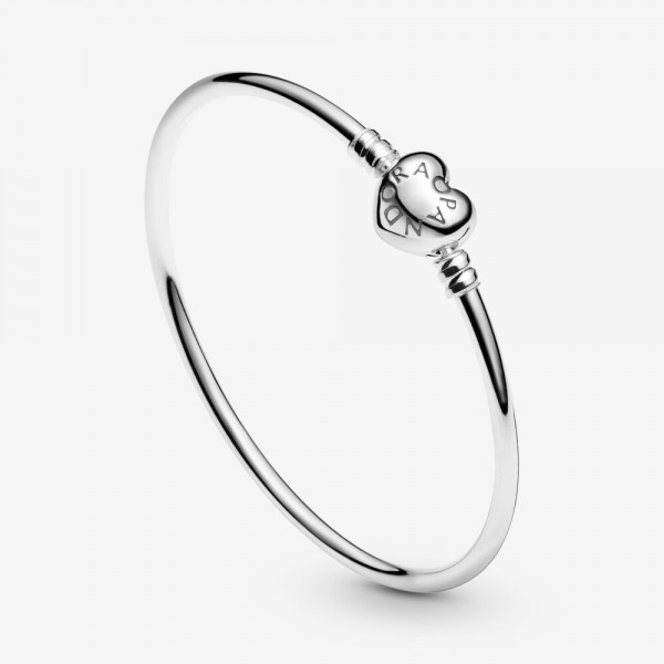 Pulsera Moments en plata de ley con cierre Corazón para charms
