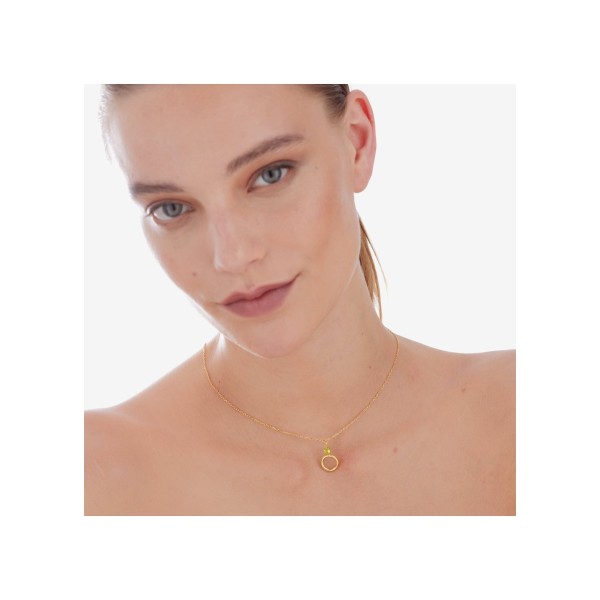 COLLAR VICTORIA CRUZ OVAL PERIDOT BAÑO ORO